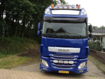 DAF XF 510 pk 3 lagen bak met hefdak VOOR Veevervoer