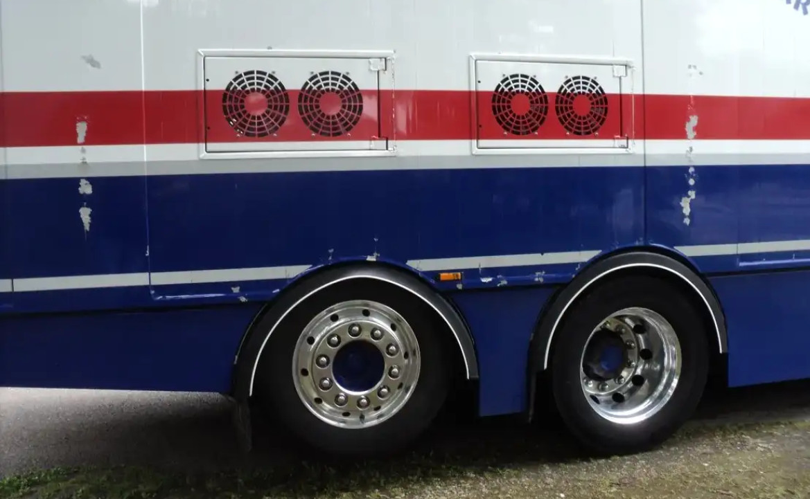 DAF XF 510 pk 3 lagen bak met hefdak VOOR Veevervoer